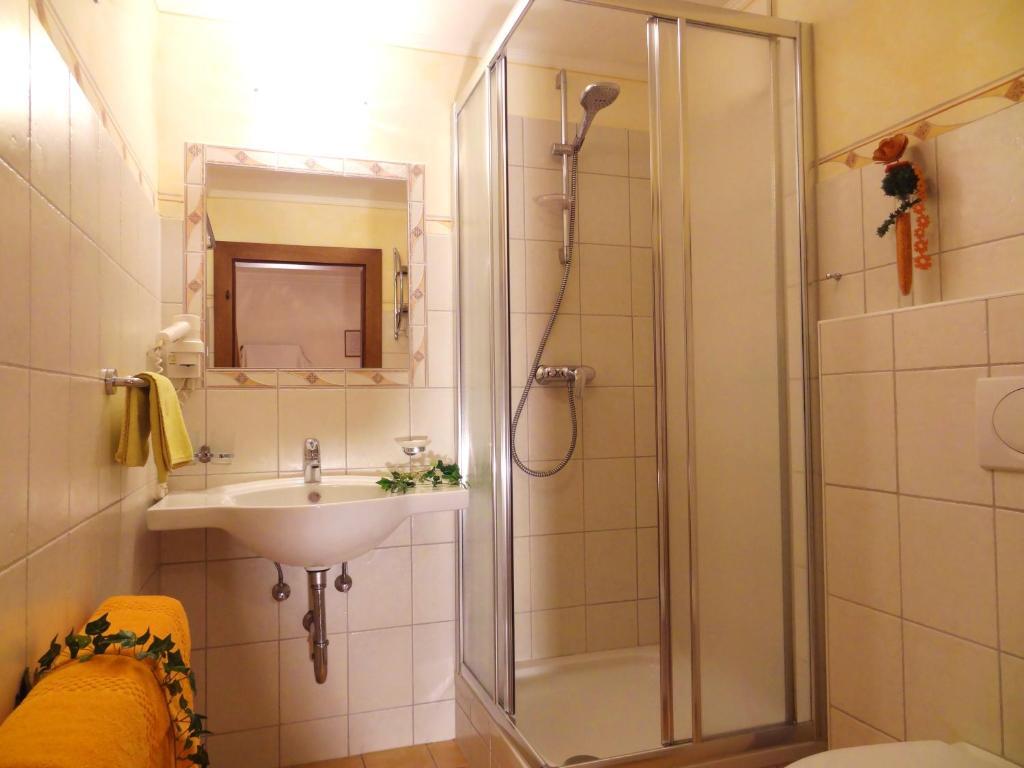 Pension Appartements Reithof St. Johann im Pongau Zimmer foto