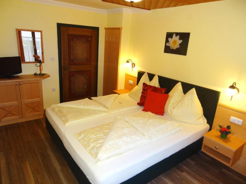 Pension Appartements Reithof St. Johann im Pongau Zimmer foto